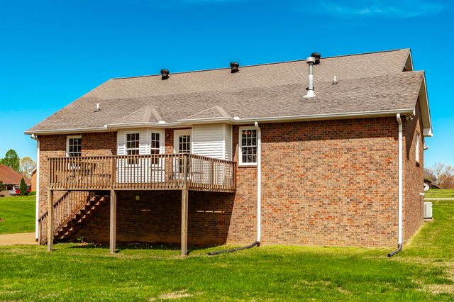 251 Allen Dr, Greenbrier, TN 37073