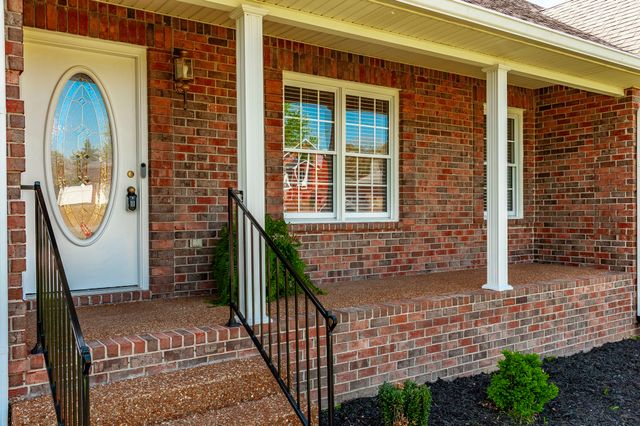 251 Allen Dr, Greenbrier, TN 37073