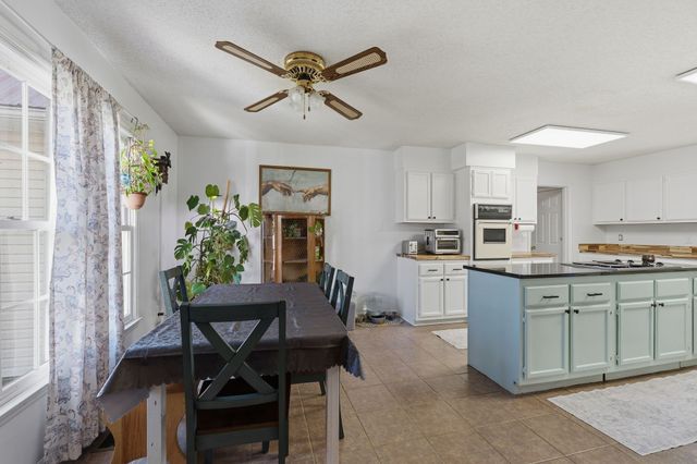 91 Whispering Oaks St, Summertown, TN 38483