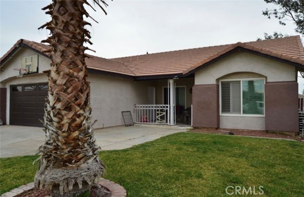 11876 BEGONIA ROAD, Adelanto, CA 92301