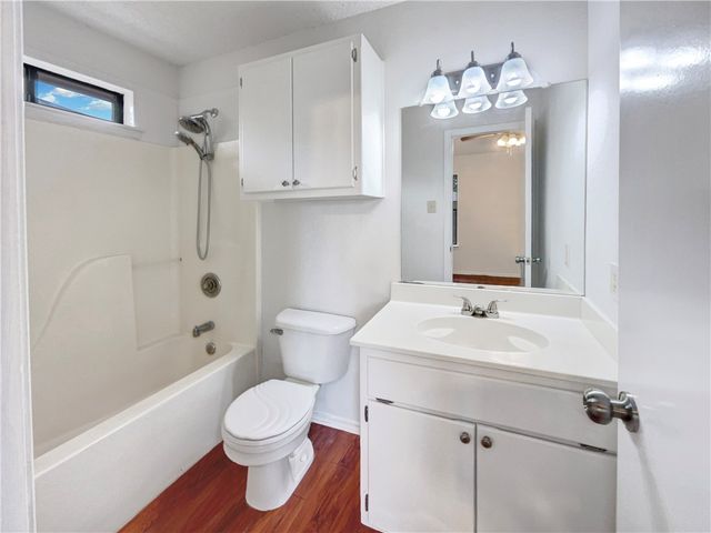 2090 Ridgewood Cir, Ingleside, TX 78362