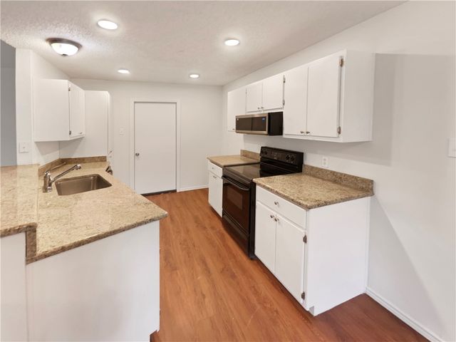 2090 Ridgewood Cir, Ingleside, TX 78362