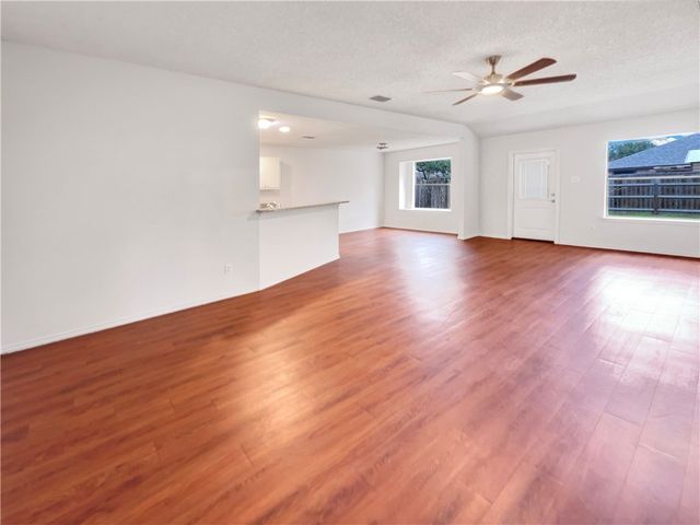 2090 Ridgewood Cir, Ingleside, TX 78362