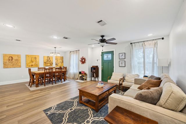 603 Penick Road, Waller, TX 77484