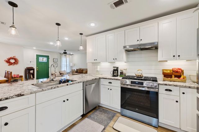 603 Penick Road, Waller, TX 77484
