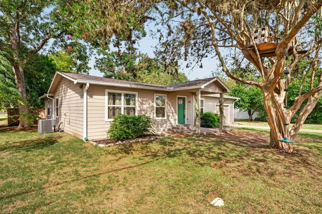 603 Penick Road, Waller, TX 77484