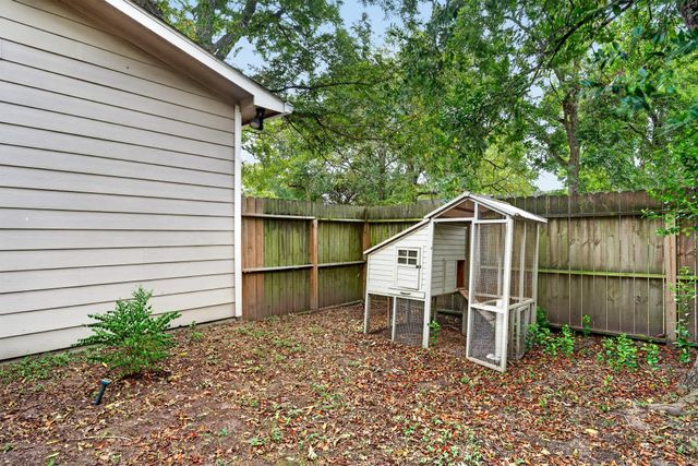 603 Penick Road, Waller, TX 77484