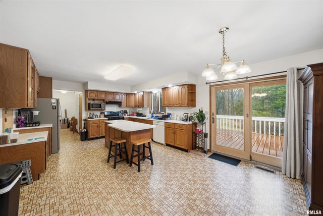 6 WOODHAVEN Court, Metamora, IL 61548