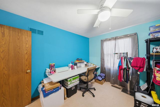 6 WOODHAVEN Court, Metamora, IL 61548