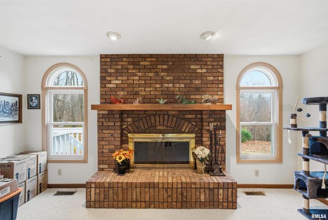 6 WOODHAVEN Court, Metamora, IL 61548