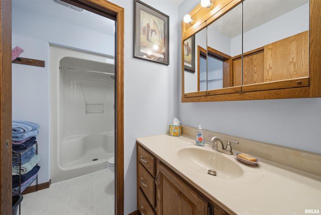 6 WOODHAVEN Court, Metamora, IL 61548