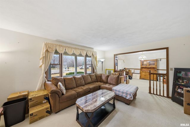 6 WOODHAVEN Court, Metamora, IL 61548