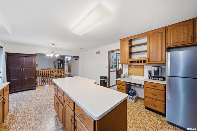 6 WOODHAVEN Court, Metamora, IL 61548