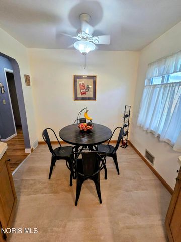2063 Wilshire Avenue, Toledo, OH 43614