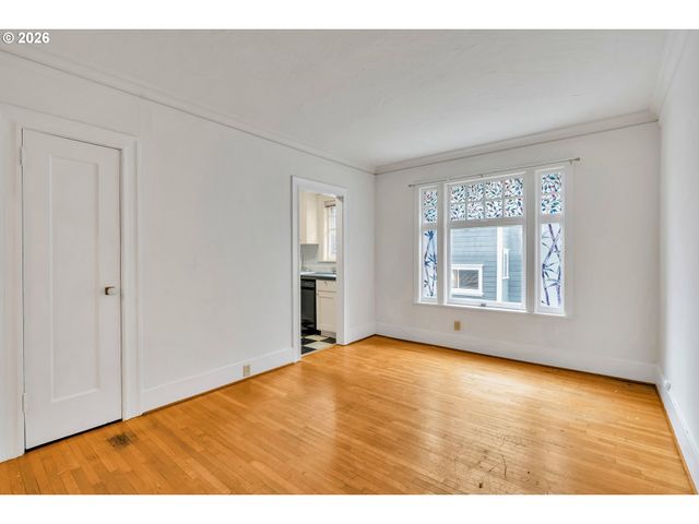 1811 Nw COUCH St 207, Portland, OR 97209