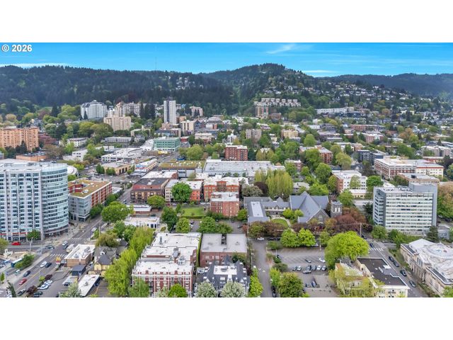 1811 Nw COUCH St 207, Portland, OR 97209