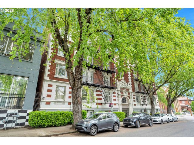 1811 Nw COUCH St 207, Portland, OR 97209