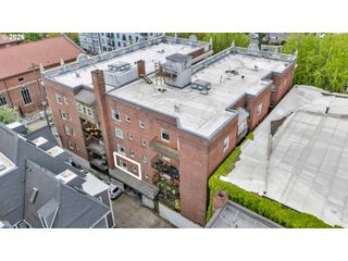1811 Nw COUCH St 207, Portland, OR 97209
