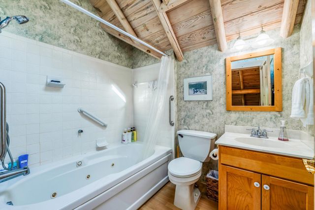 8329 Stump Lake Drive NE, Bemidji, MN 56601