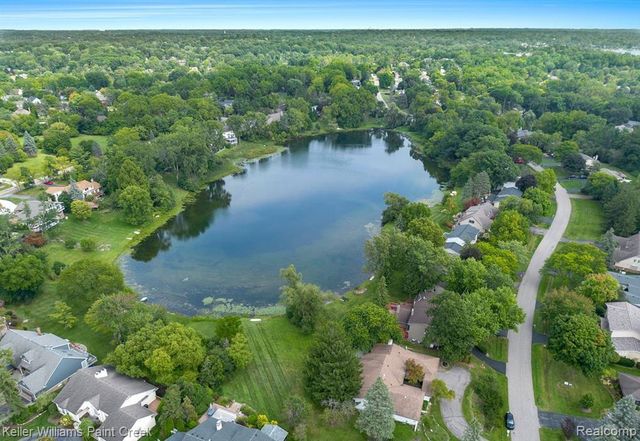 3352 Bloomfield Shore Drive, West Bloomfield Charter Township, MI 48323