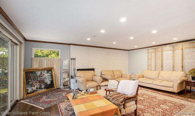 3352 Bloomfield Shore Drive, West Bloomfield Charter Township, MI 48323