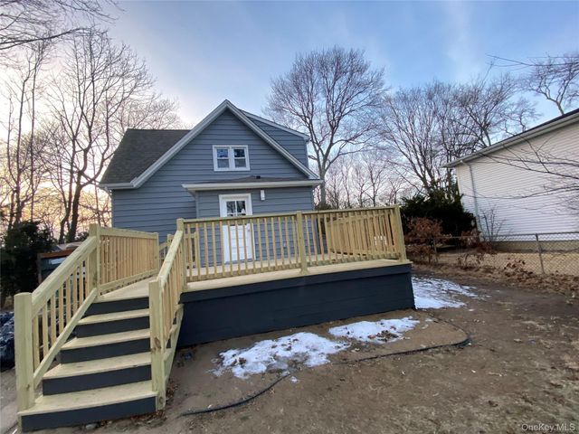 1193 Brookdale Avenue, Bay Shore, NY 11706