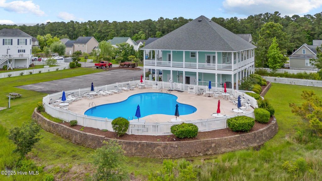 134 Madison Bay Drive, Beaufort, NC 28516