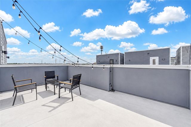 2107 Engelmohr Street B, Houston, TX 77054