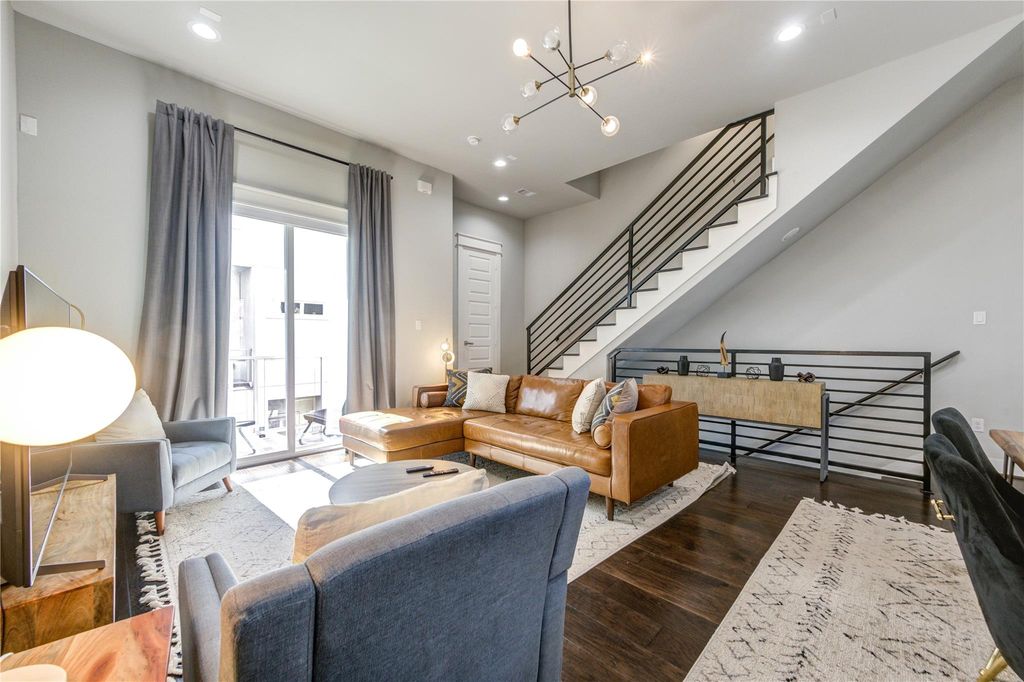 2107 Engelmohr Street B, Houston, TX 77054
