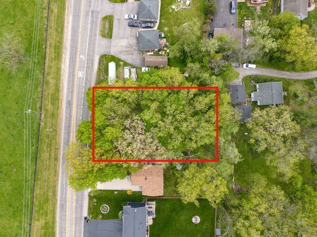 1107 Main Street, Spring Grove, IL 60081