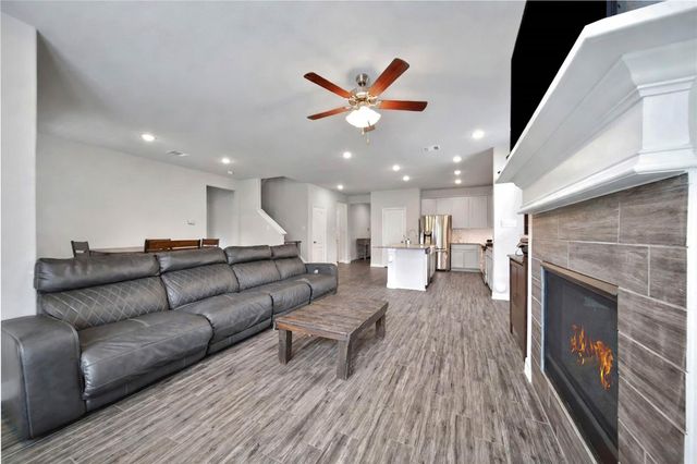 331 Silver Carp Trail, Conroe, TX 77318