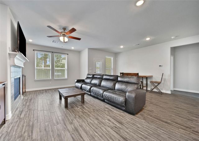 331 Silver Carp Trail, Conroe, TX 77318