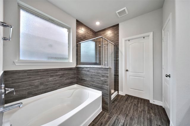 331 Silver Carp Trail, Conroe, TX 77318