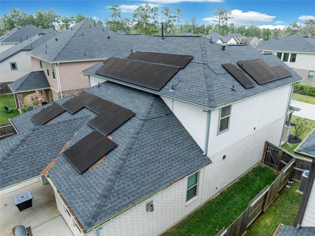 331 Silver Carp Trail, Conroe, TX 77318