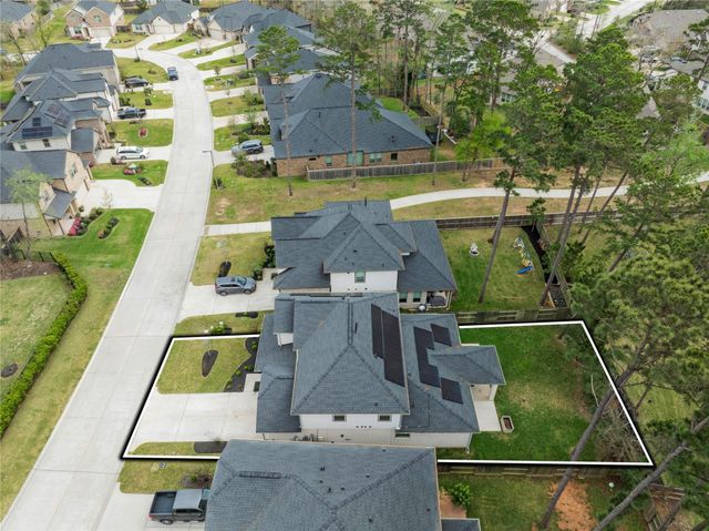 331 Silver Carp Trail, Conroe, TX 77318