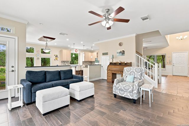 549 ACACIA PKWY, Spring Branch, TX 78070