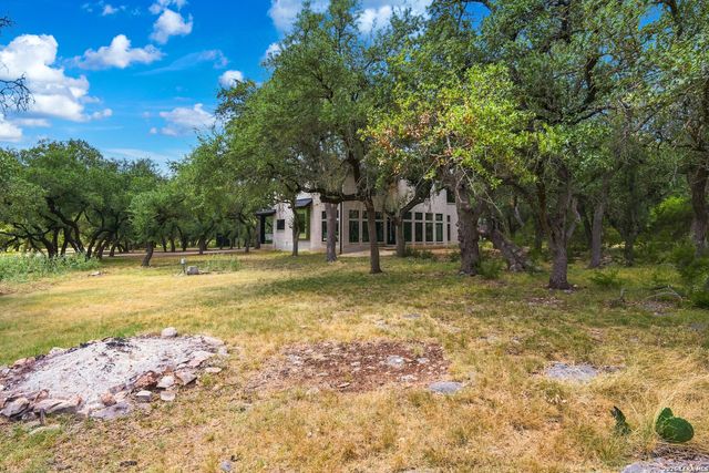 549 ACACIA PKWY, Spring Branch, TX 78070