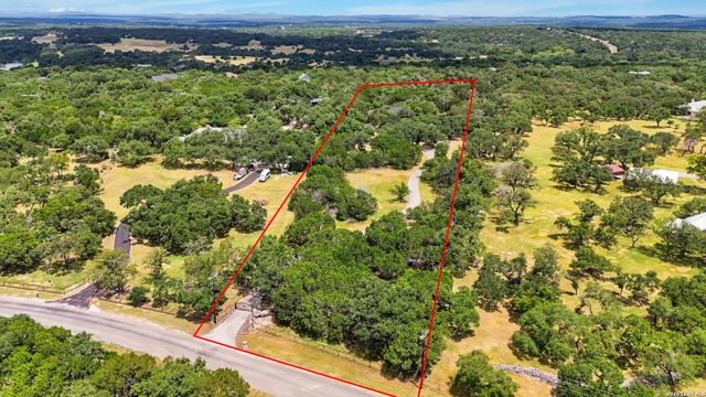 549 ACACIA PKWY, Spring Branch, TX 78070