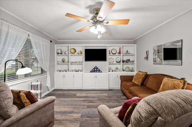 513 N 38th Street, Corsicana, TX 75110