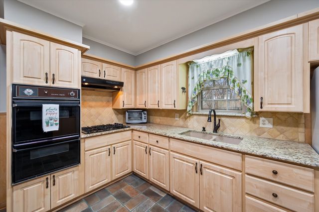 513 N 38th Street, Corsicana, TX 75110