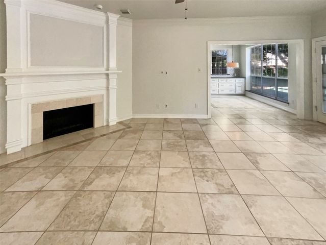 6804 Savannah Lane, Fort Worth, TX 76132