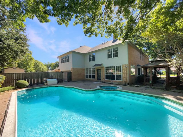 6804 Savannah Lane, Fort Worth, TX 76132