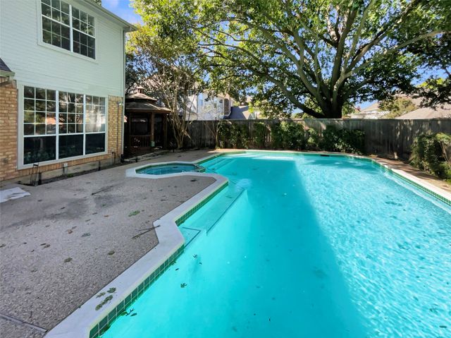 6804 Savannah Lane, Fort Worth, TX 76132