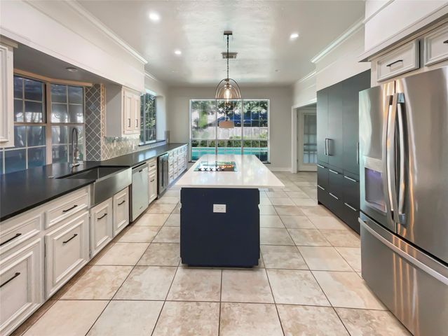 6804 Savannah Lane, Fort Worth, TX 76132