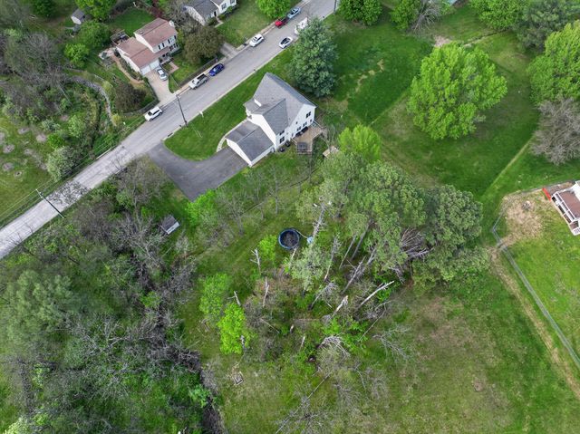 29 S CHURCH ST, Lovettsville, VA 20180