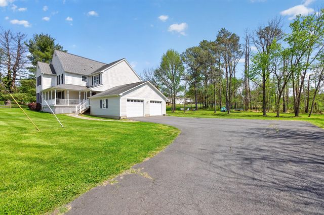 29 S CHURCH ST, Lovettsville, VA 20180