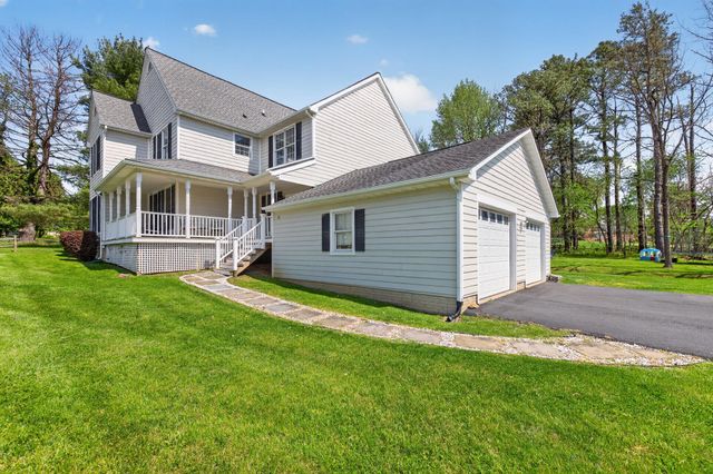 29 S CHURCH ST, Lovettsville, VA 20180