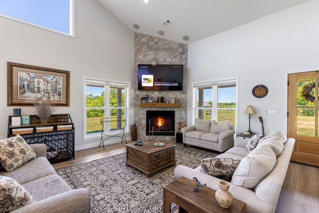 1071 Sycamore Ln, Nunnelly, TN 37137