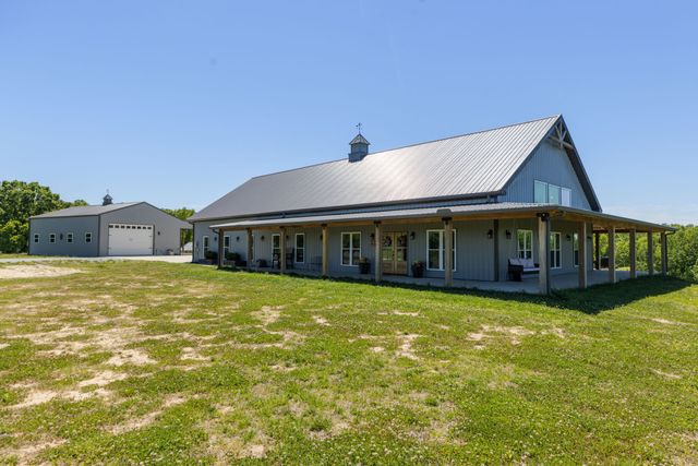 1071 Sycamore Ln, Nunnelly, TN 37137