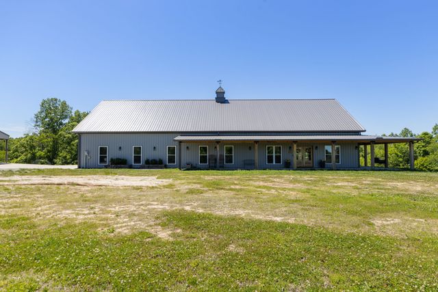 1071 Sycamore Ln, Nunnelly, TN 37137